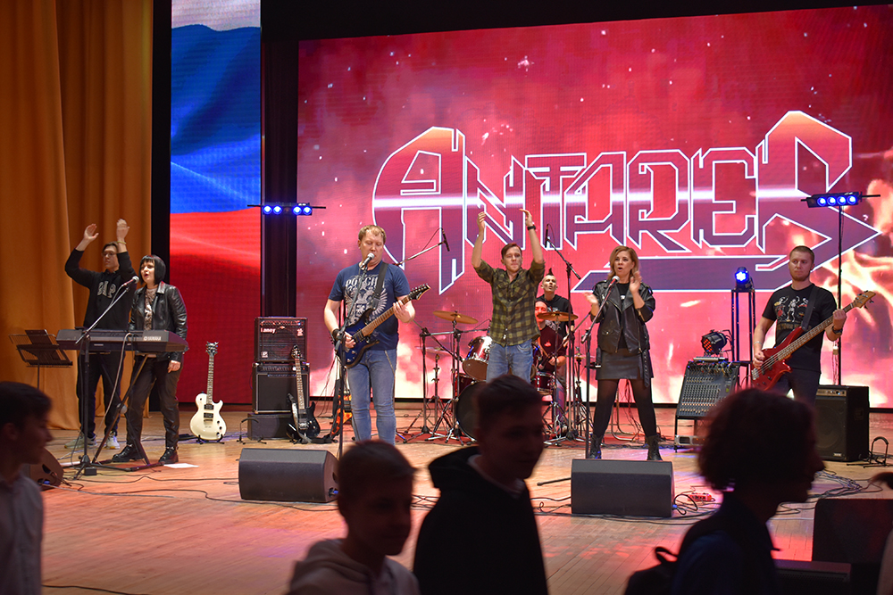 Рок-группы из Новоалександровска выступили с концертом в Красногвардейском