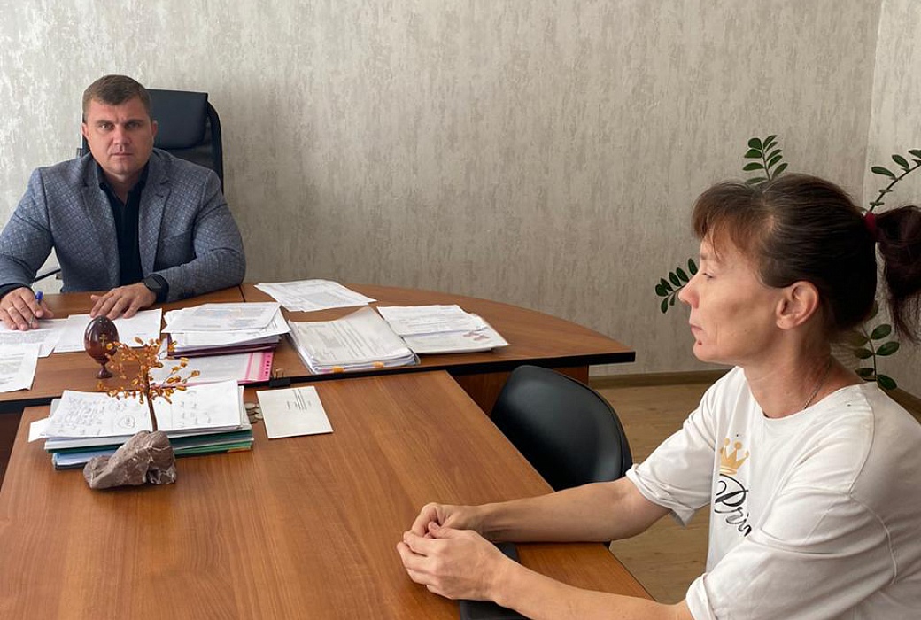 Депутат Совета депутатов Новоалександровского городского округа провел прием граждан по вопросам правовой поддержки