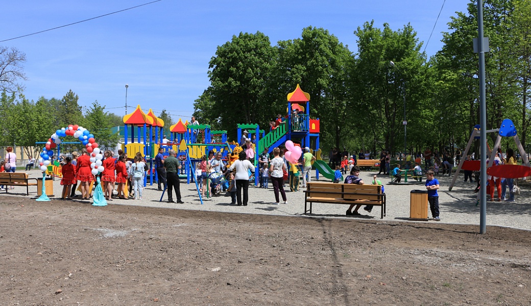 Открытие детского игрового комплекса в станице Расшеватской Новоалександровского района