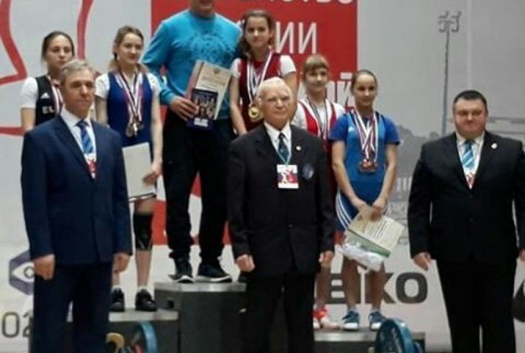 Прошло Первенство России по тяжелой атлетике среди юношей и девушек до 18 лет