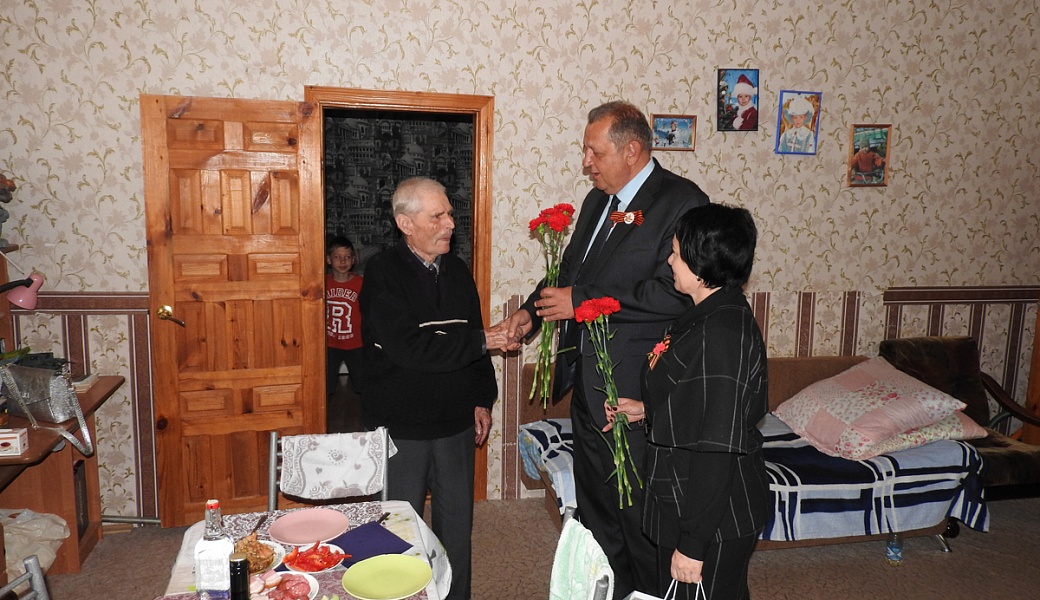 Поселок Горьковский отметил 73-ю годовщину Победы в Великой Отечественной войне