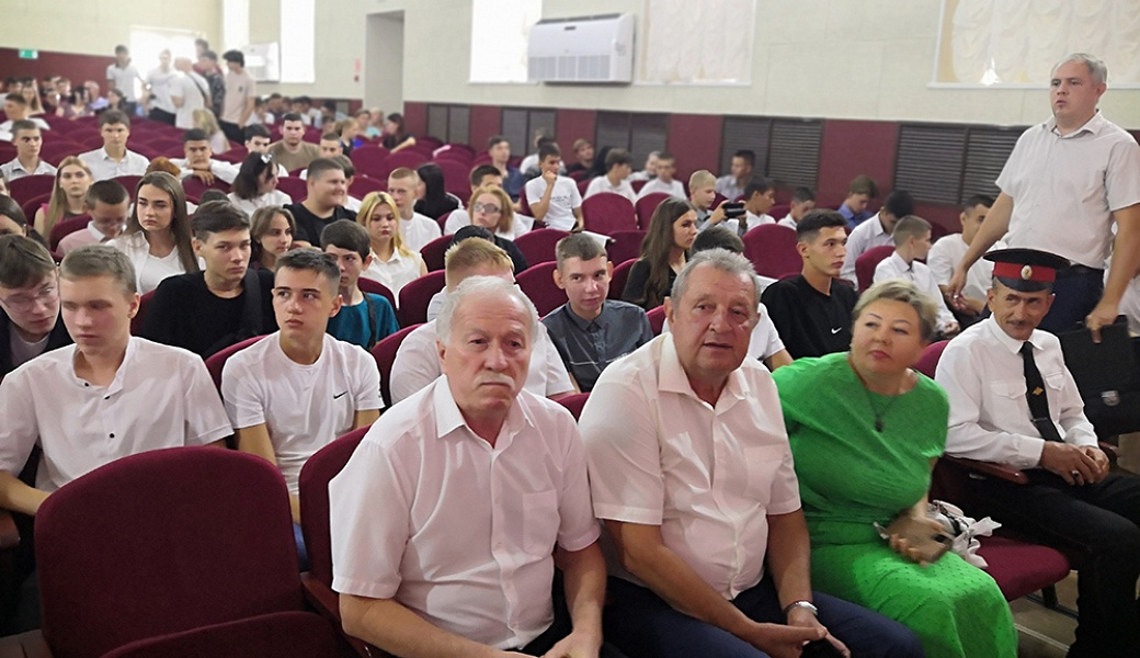 Анатолий Жданов: «День знаний – праздник для всех поколений» 