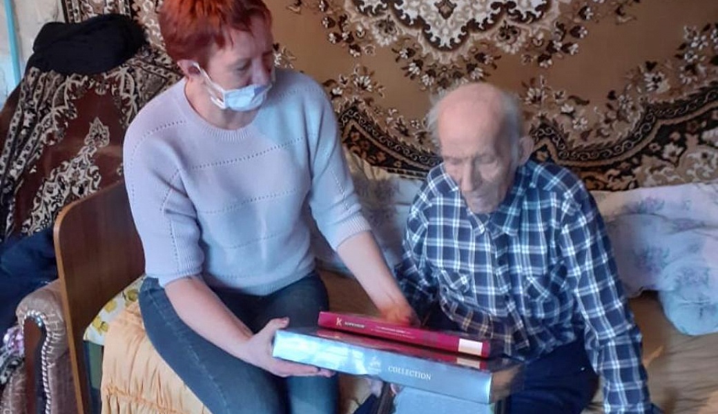 Депутат поздравил участника Великой Отечественной войны со 102-летним днем рождения