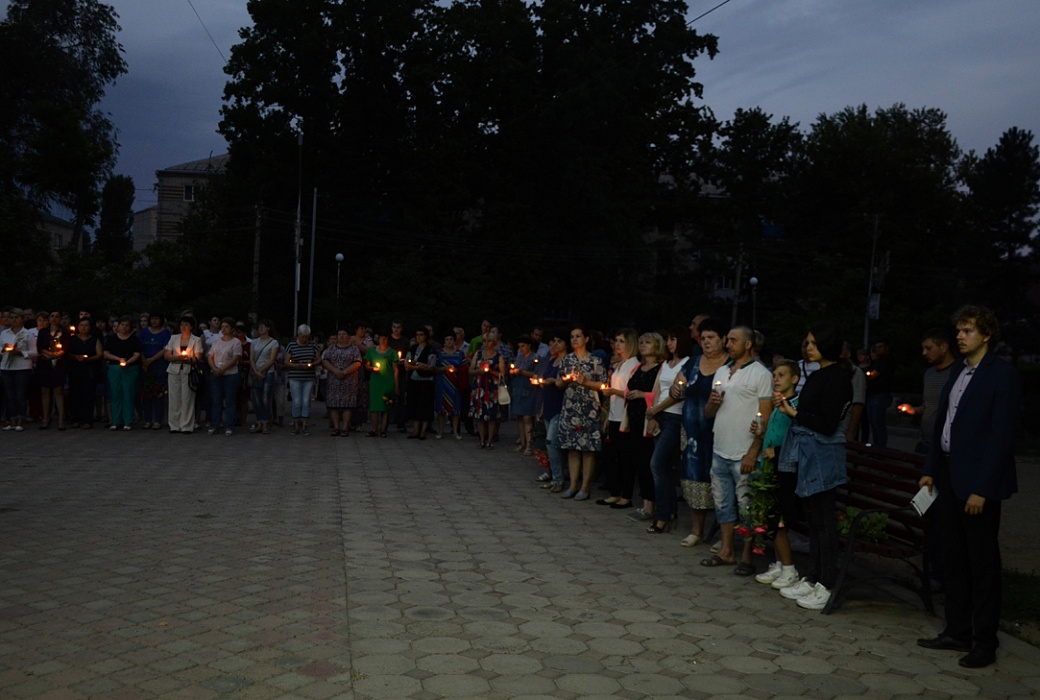 Свечи Памяти зажгли в Новоалександровске