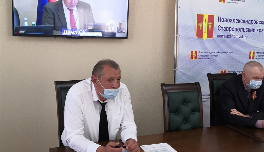 Анатолий Жданов принял участие в заседании публичных слушаний по годовому отчету об исполнении бюджета Ставропольского края за 2020 год
